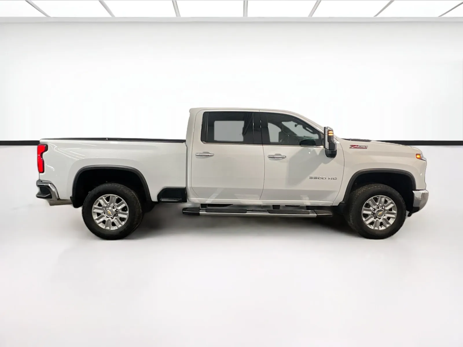 2024 Chevrolet Silverado 3500HD LTZ - Photo 24