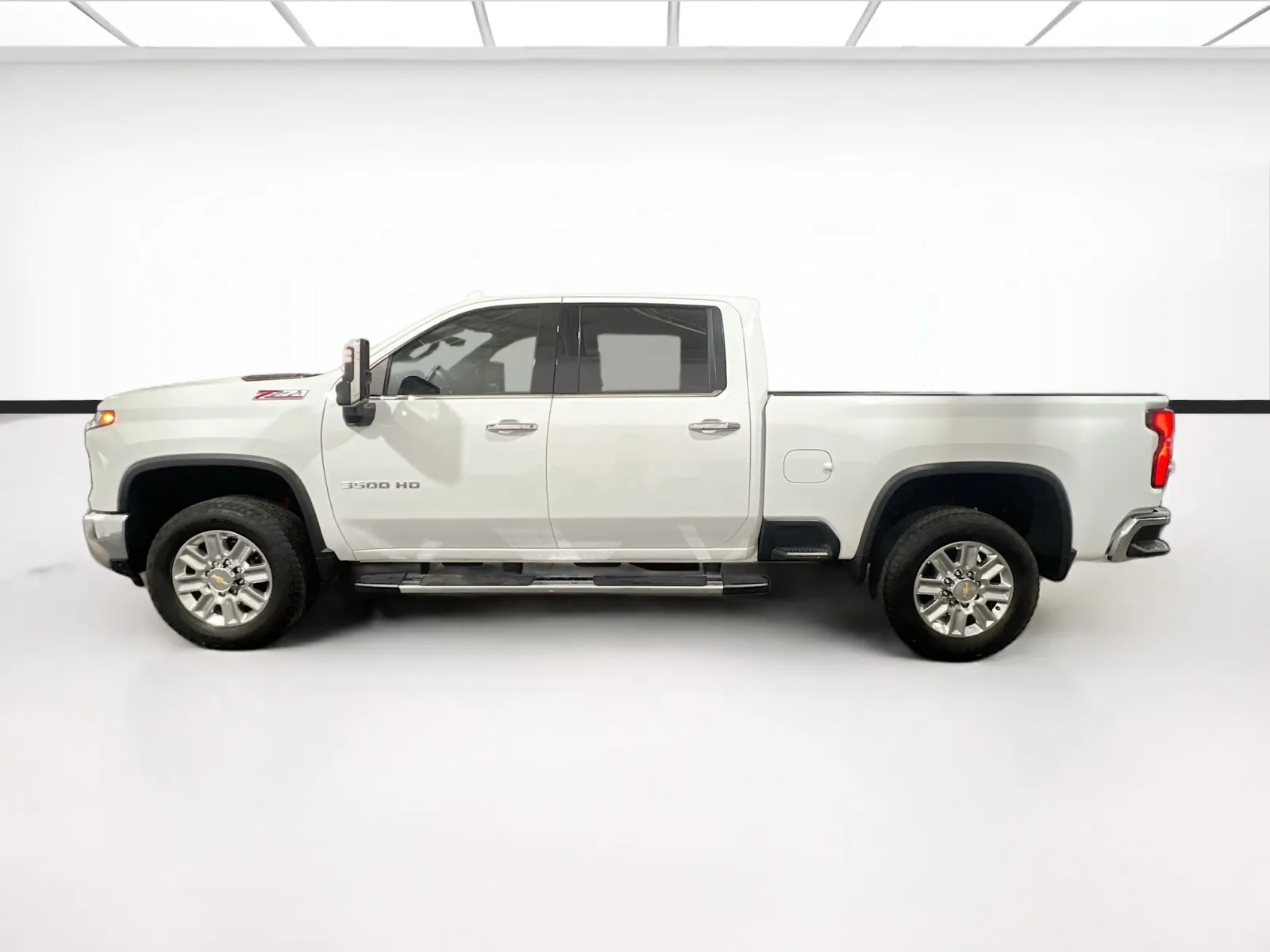 2024 Chevrolet Silverado 3500HD LTZ - Photo 23