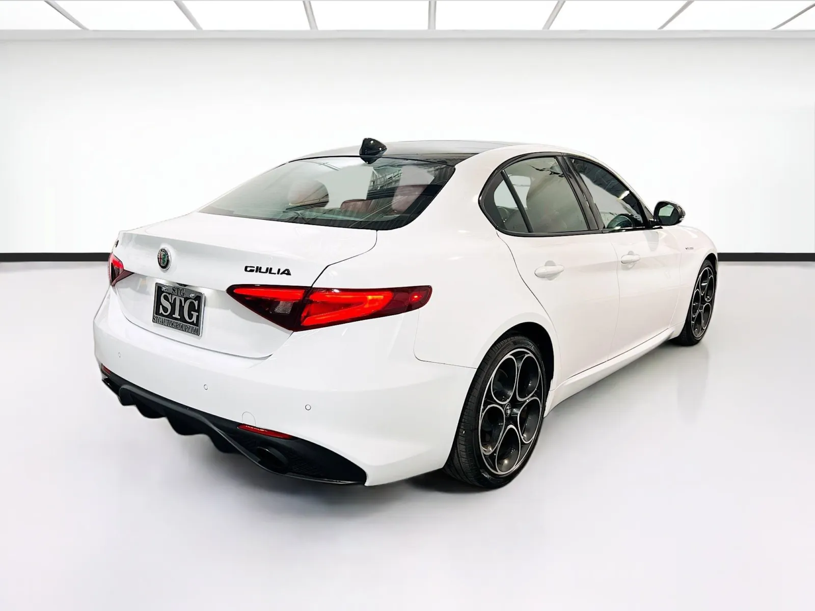 2023 Alfa Romeo Giulia Veloce - Photo 4
