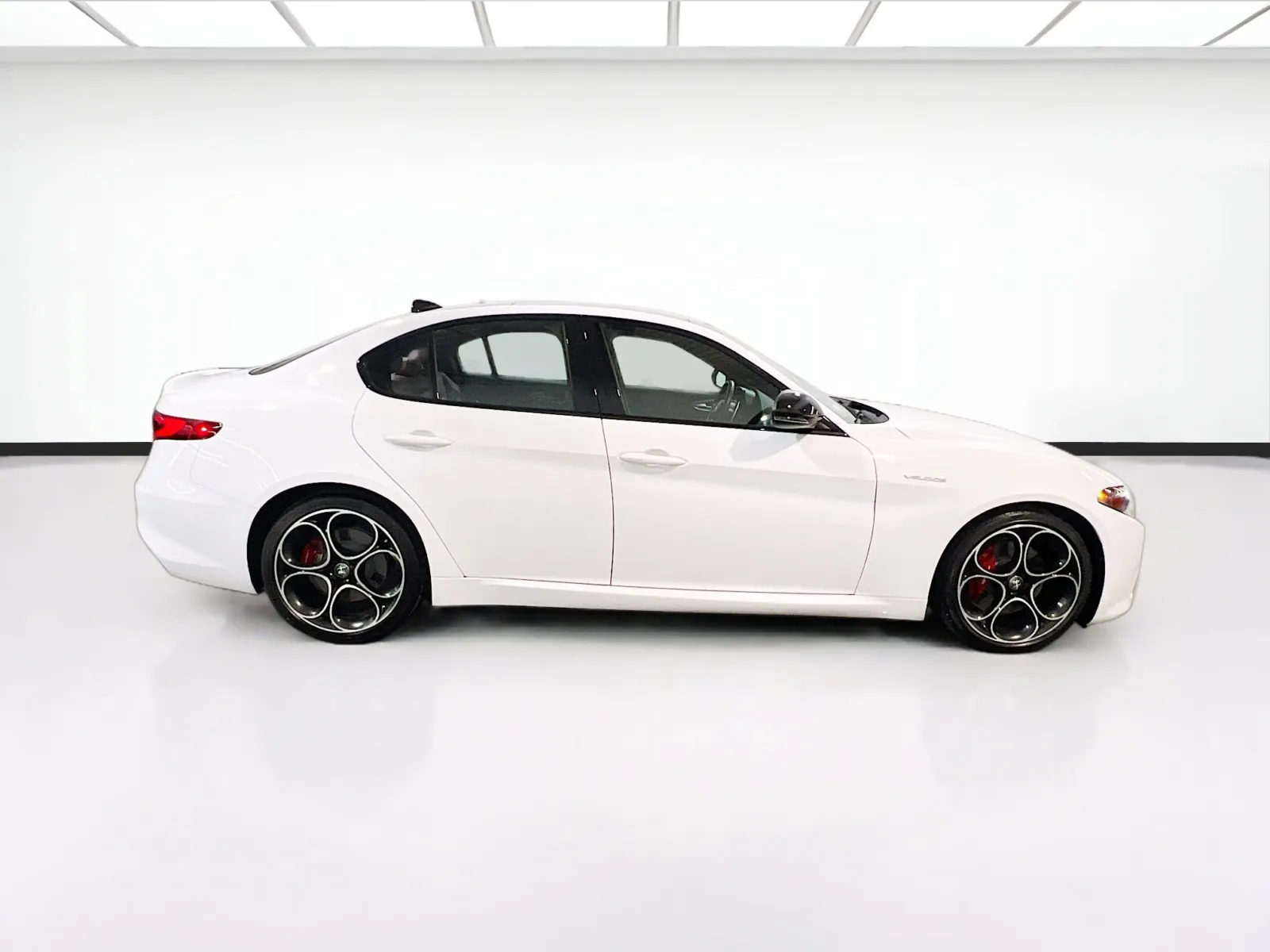 2023 Alfa Romeo Giulia Veloce - Photo 25