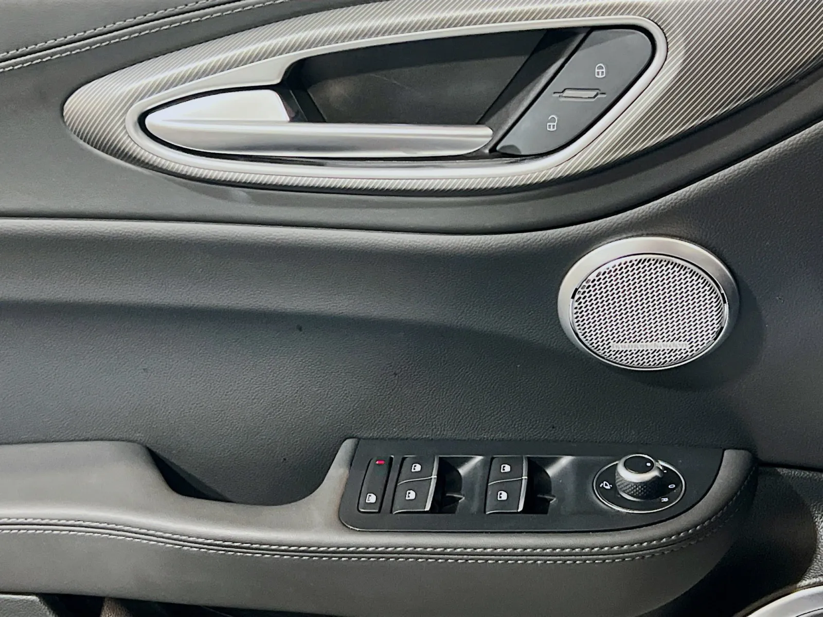 2023 Alfa Romeo Giulia Veloce - Photo 13