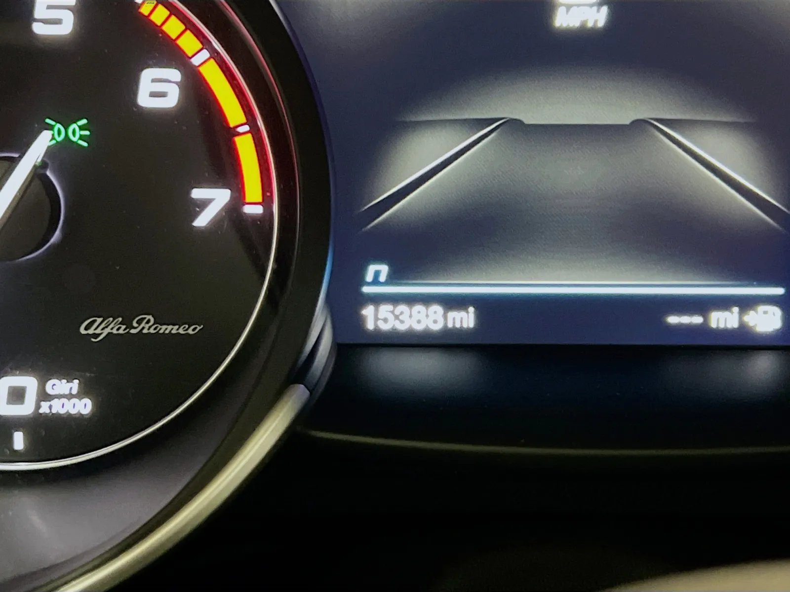 2023 Alfa Romeo Giulia Veloce - Photo 8