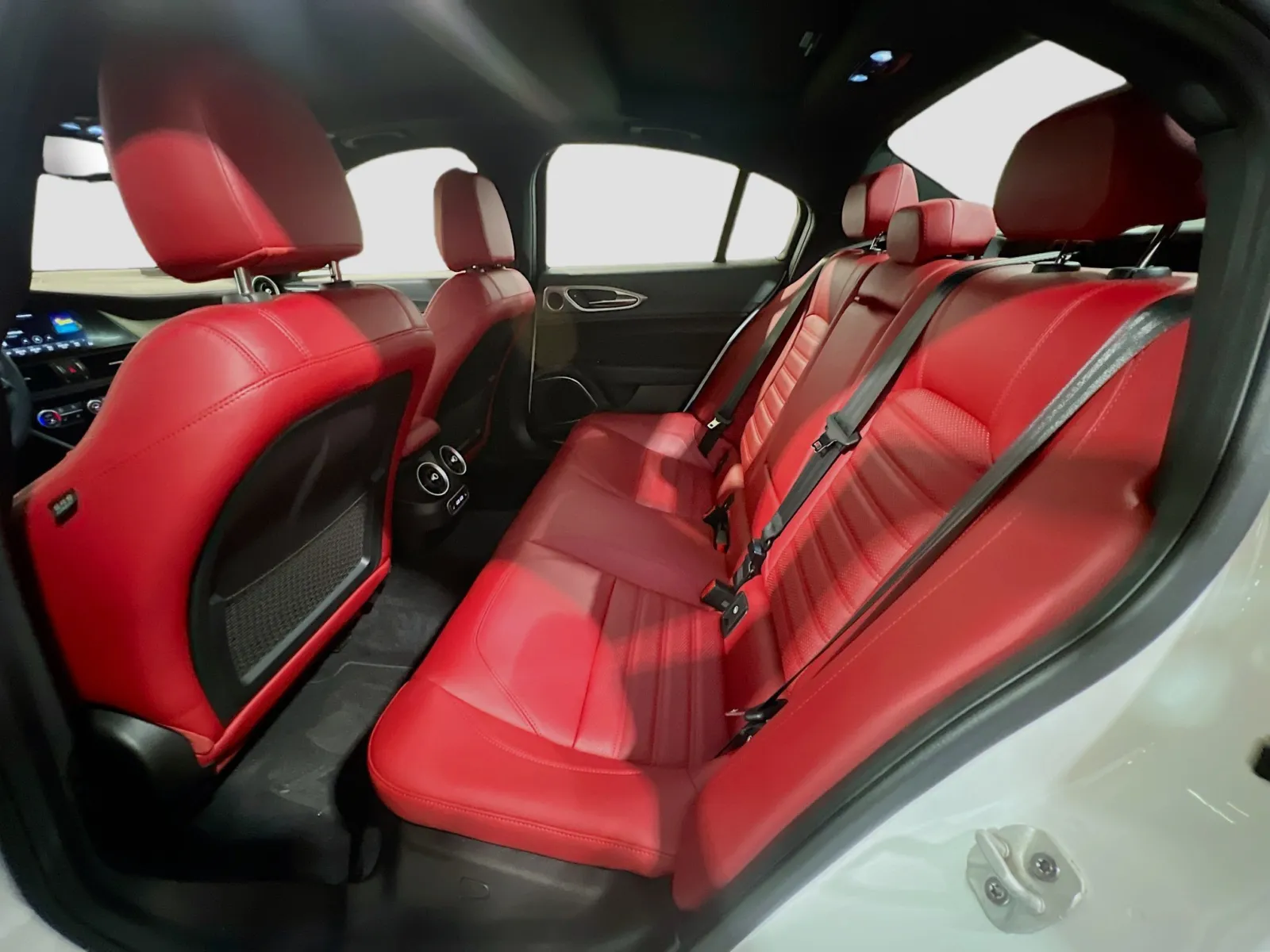 2023 Alfa Romeo Giulia Veloce - Photo 18
