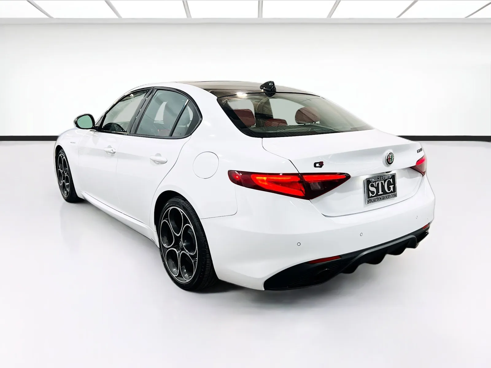 2023 Alfa Romeo Giulia Veloce - Photo 6
