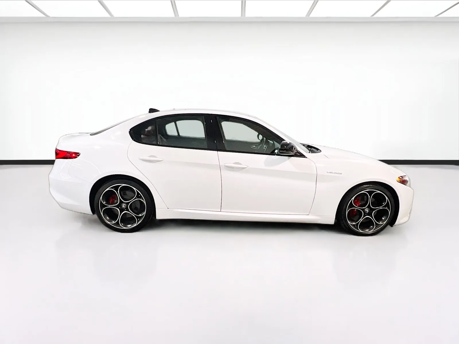 2023 Alfa Romeo Giulia Veloce - Photo 25