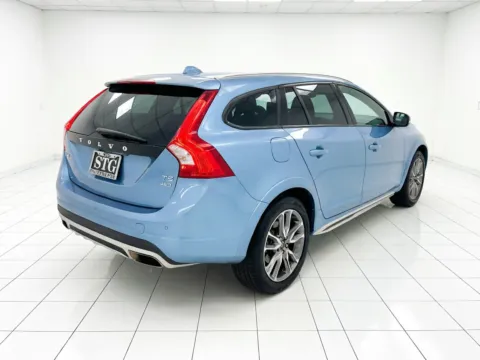 More photos of 2018 Volvo V60 Cross Country at STG Auto Group of Chandler, AZ
