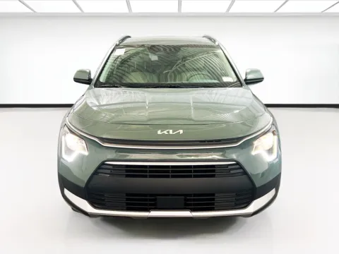 Photos of 2025 Kia Niro EX for sale in Chandler, AZ at STG Auto Group of Chandler