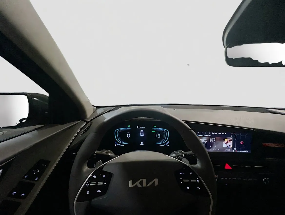 2025 Kia Niro EX - Photo 7