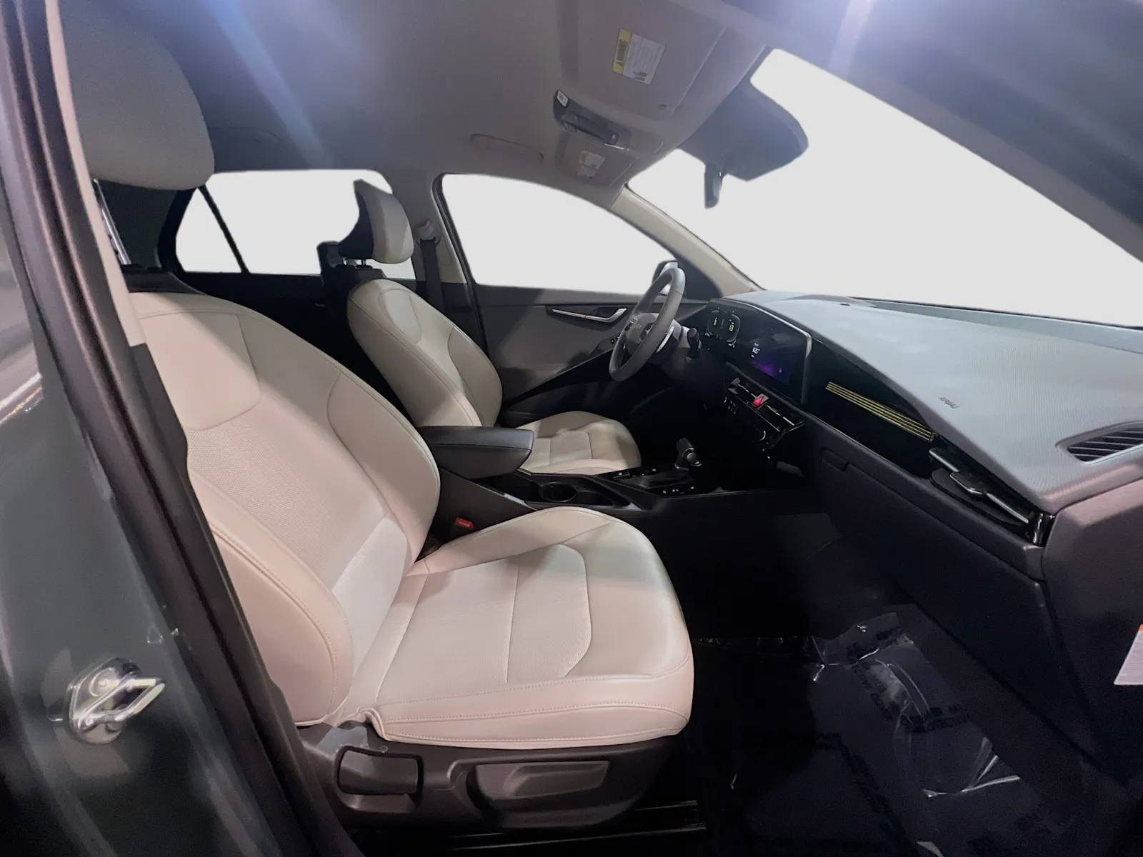 2025 Kia Niro EX - Photo 21