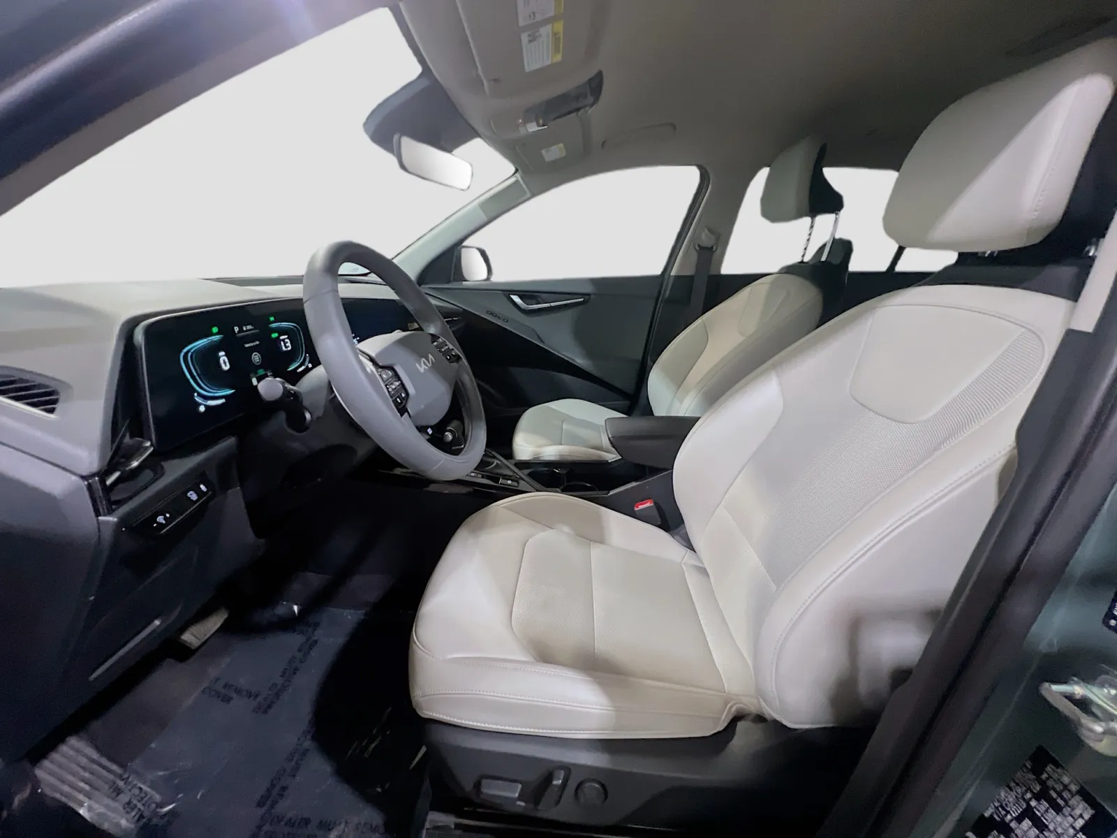 2025 Kia Niro EX - Photo 15