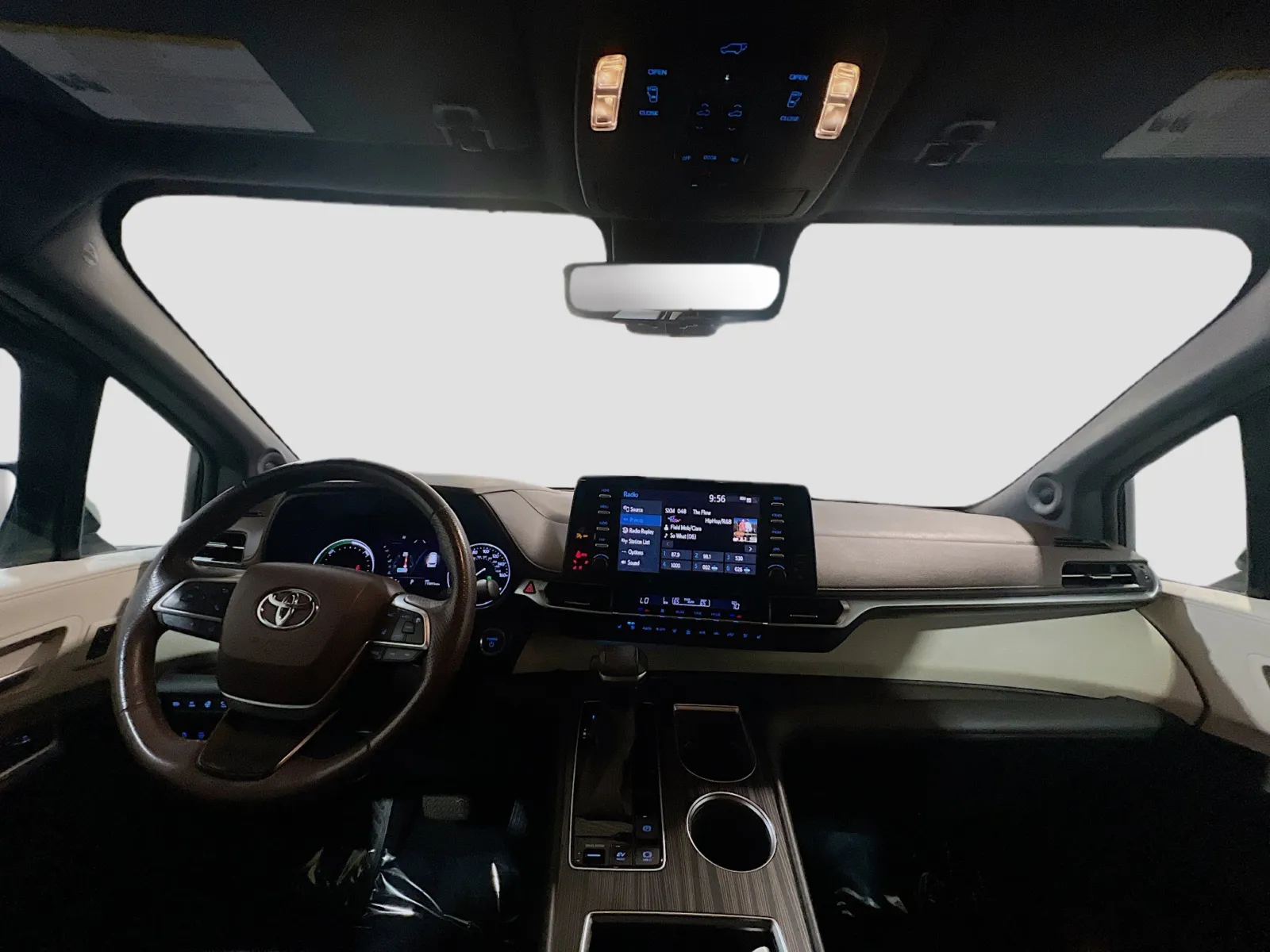 2021 Toyota Sienna Platinum - Photo 18