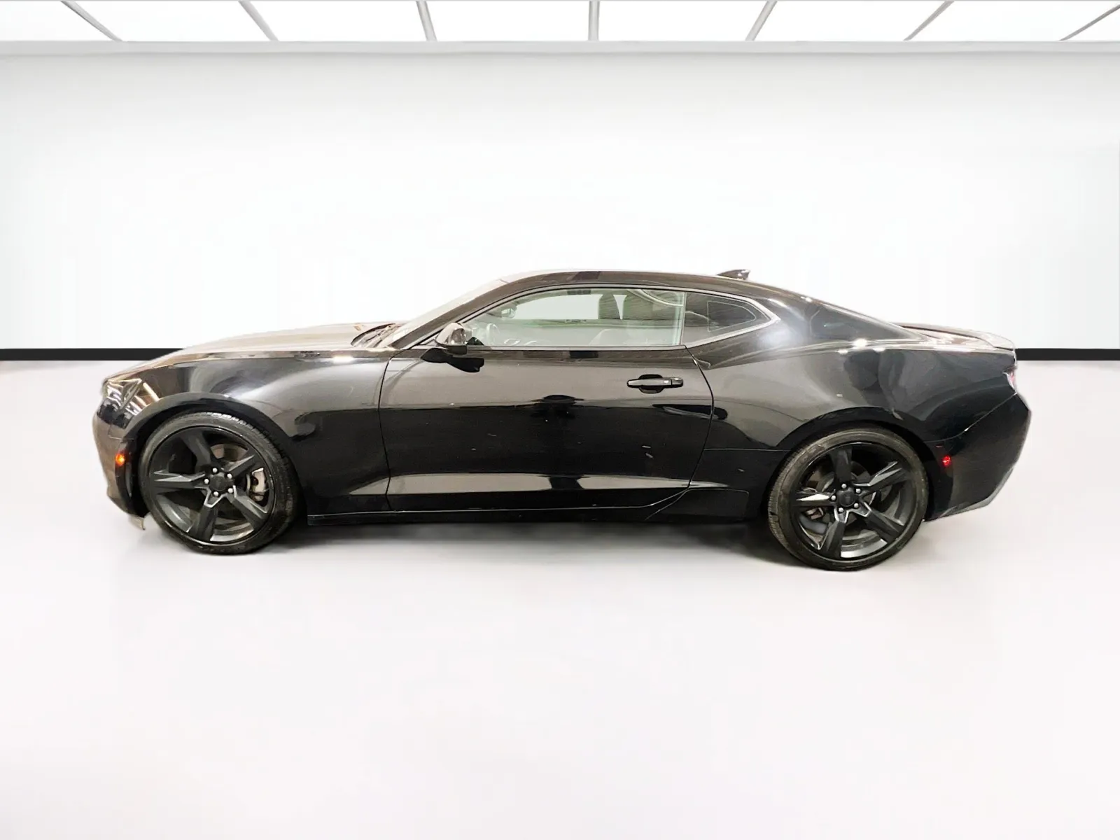 2017 Chevrolet Camaro 1LT - Photo 21