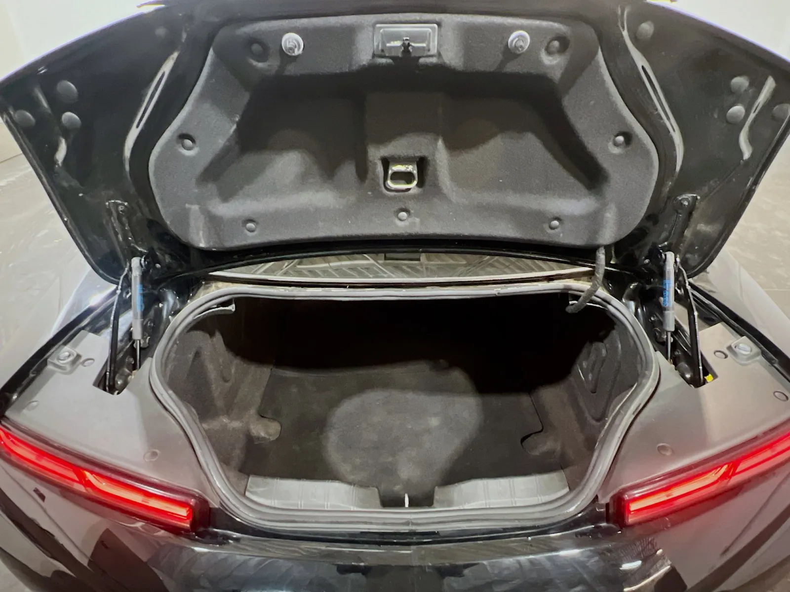 2017 Chevrolet Camaro 1LT - Photo 17
