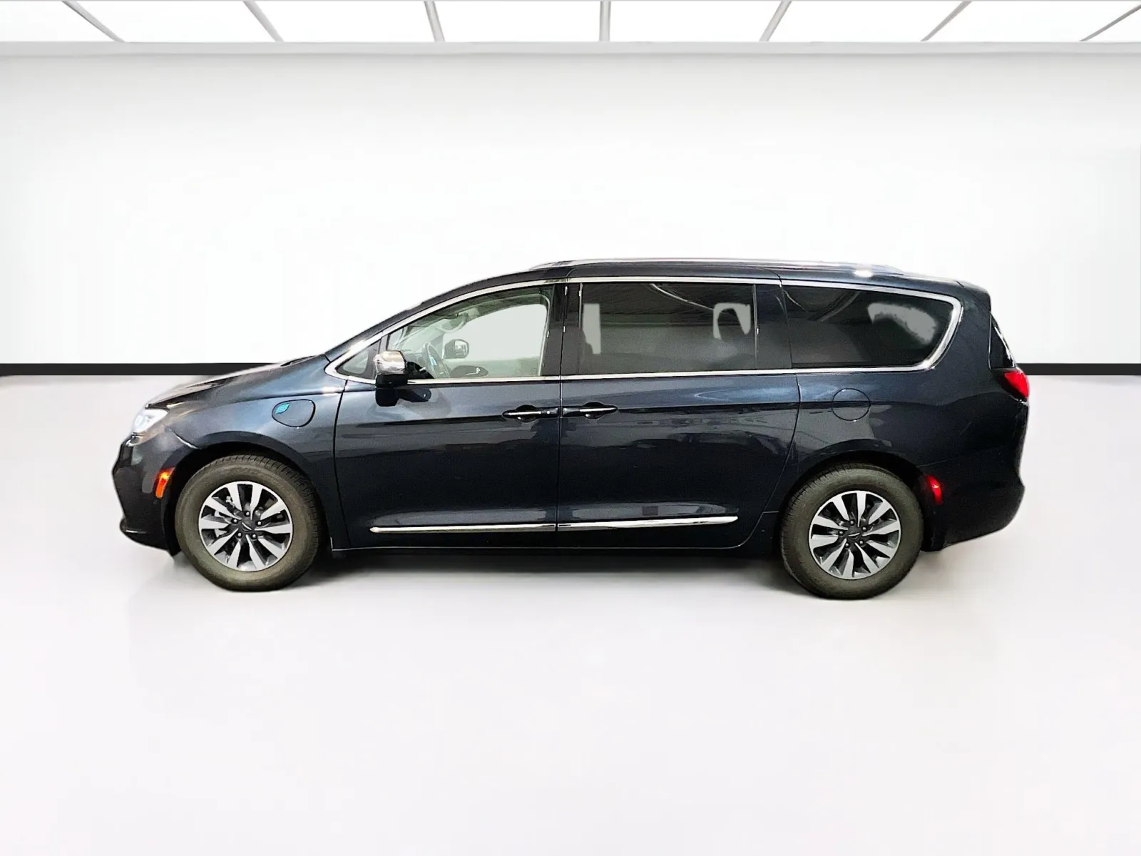 2021 Chrysler Pacifica Hybrid Limited - Photo 24