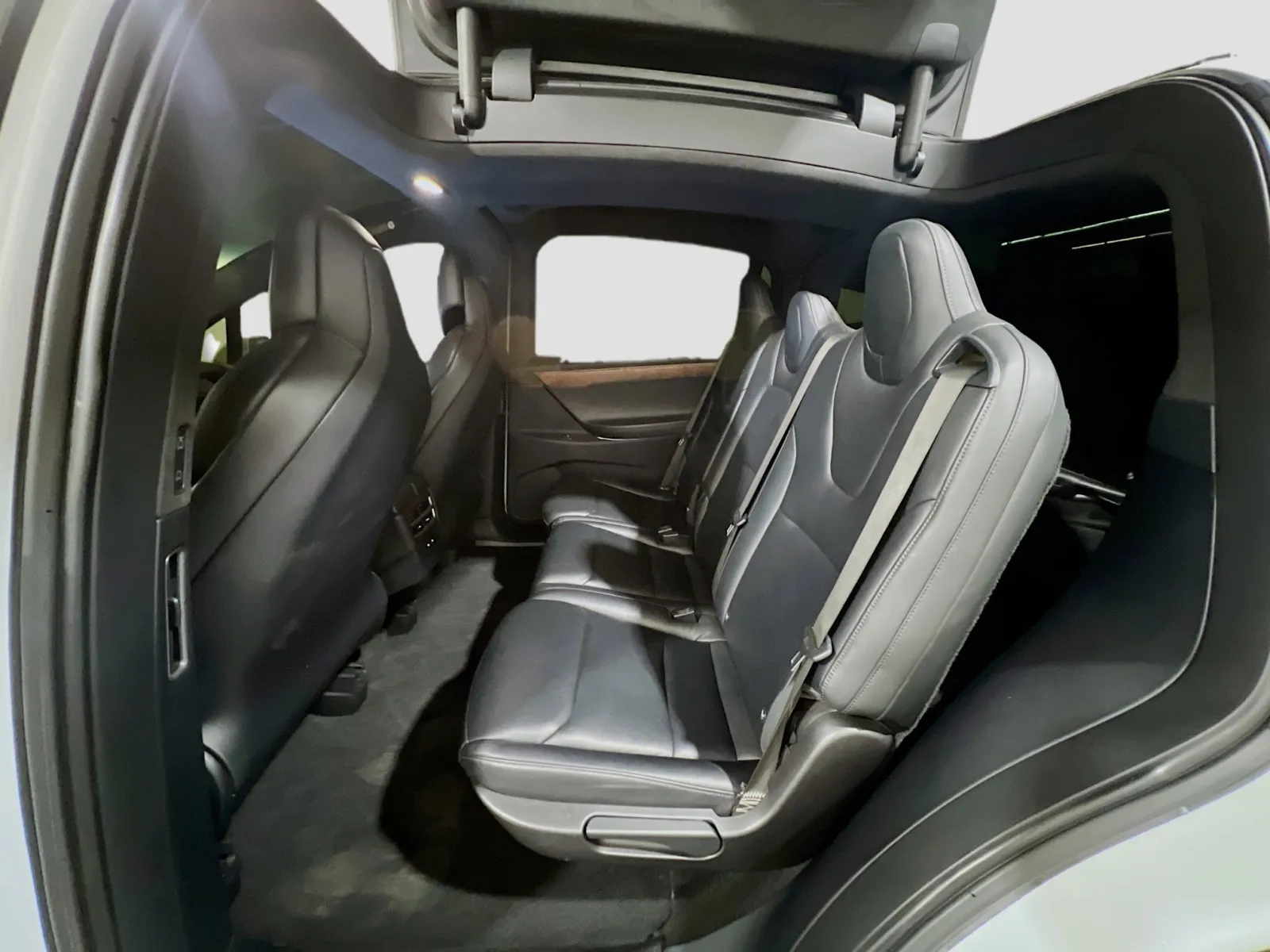 2019 Tesla Model X Long Range - Photo 18