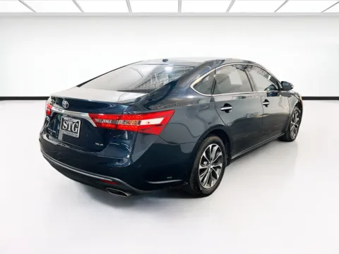 More photos of 2018 Toyota Avalon XLE at STG Auto Group of Chandler, AZ