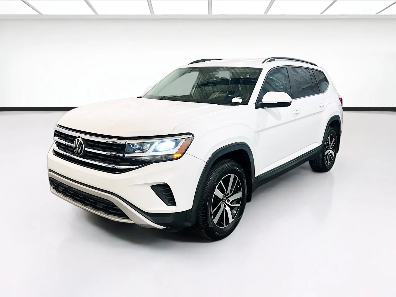 White 2021 Volkswagen Atlas 2.0T SE for sale in Chandler, AZ