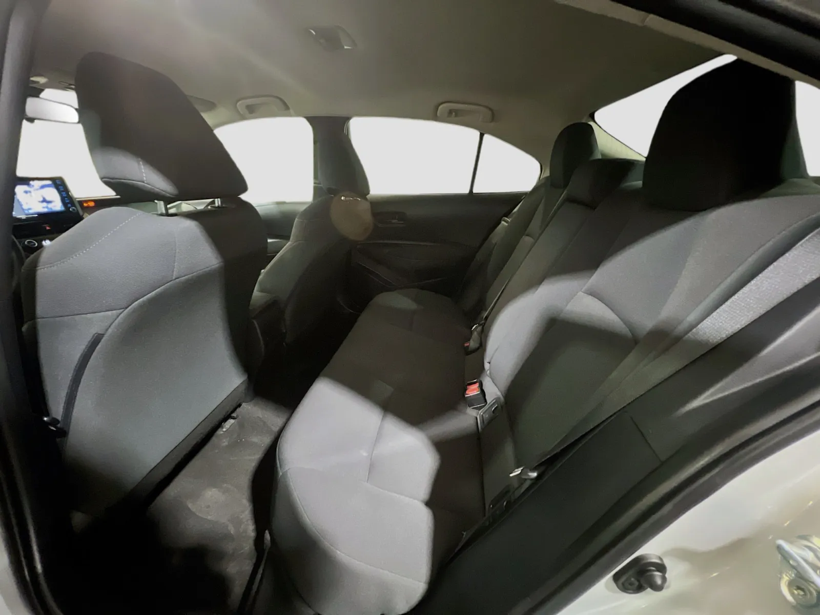2022 Toyota Corolla LE - Photo 16