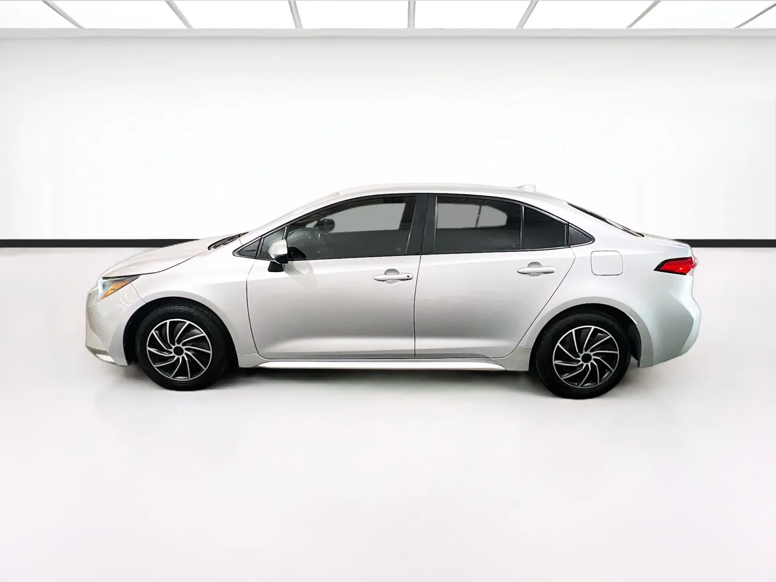 2022 Toyota Corolla LE - Photo 21