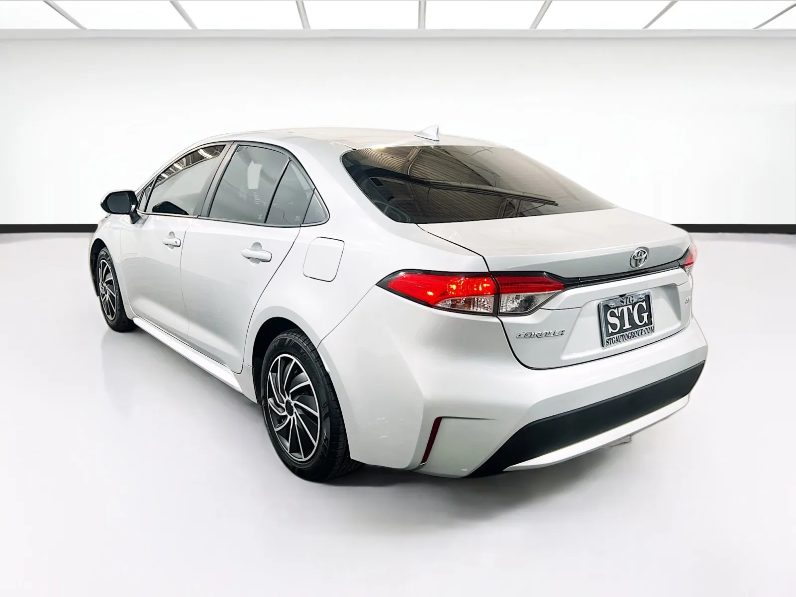 2022 Toyota Corolla LE - Photo 6