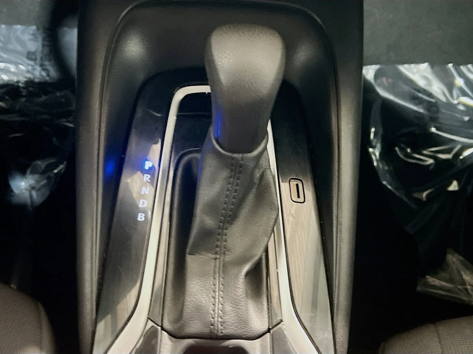 2022 Toyota Corolla LE - Photo 12