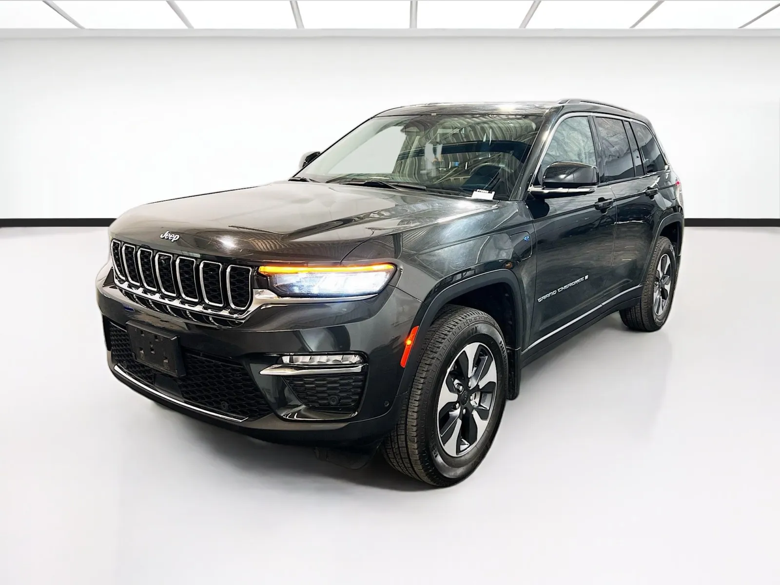 Green 2023 Jeep Grand Cherokee 4xe for sale in Chandler, AZ