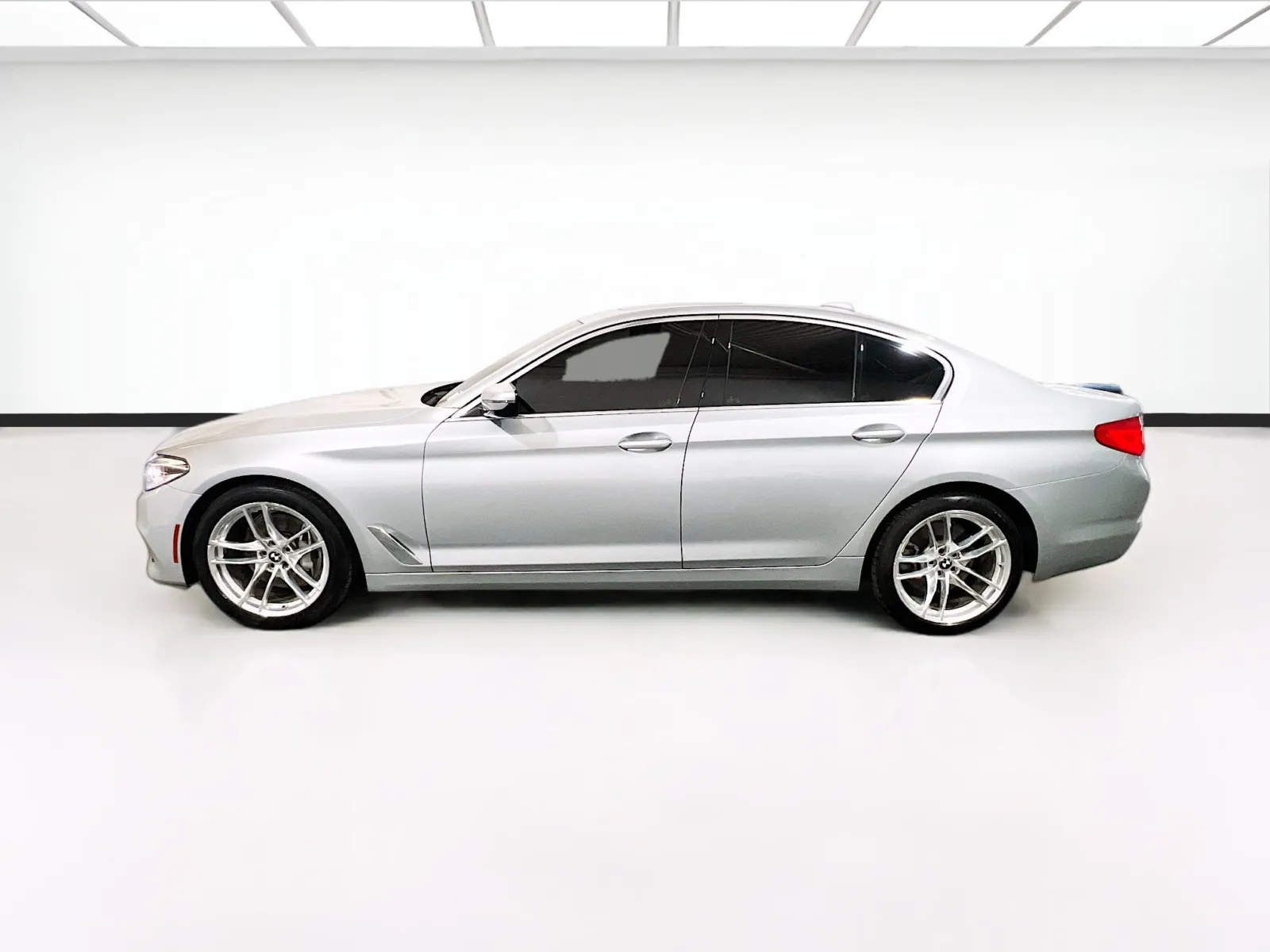 2020 BMW 5 Series 540i - Photo 25