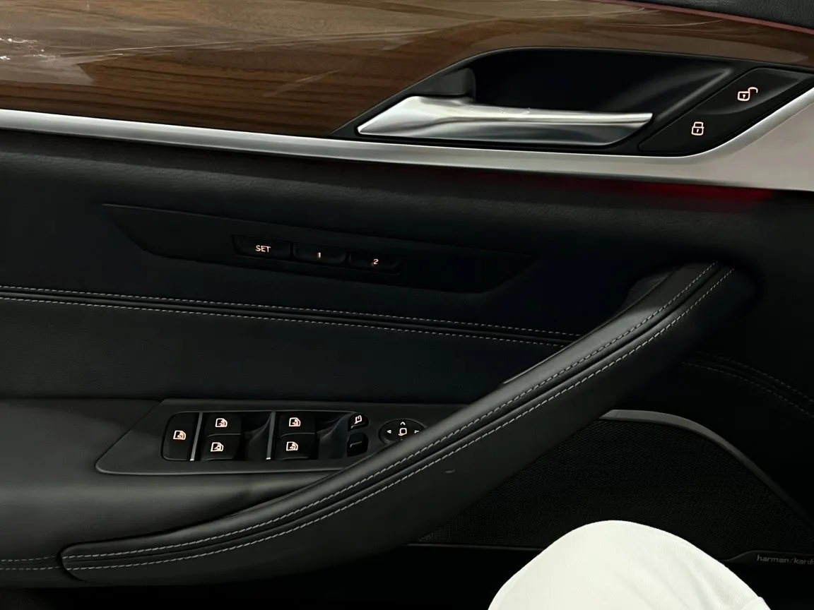 2020 BMW 5 Series 540i - Photo 14