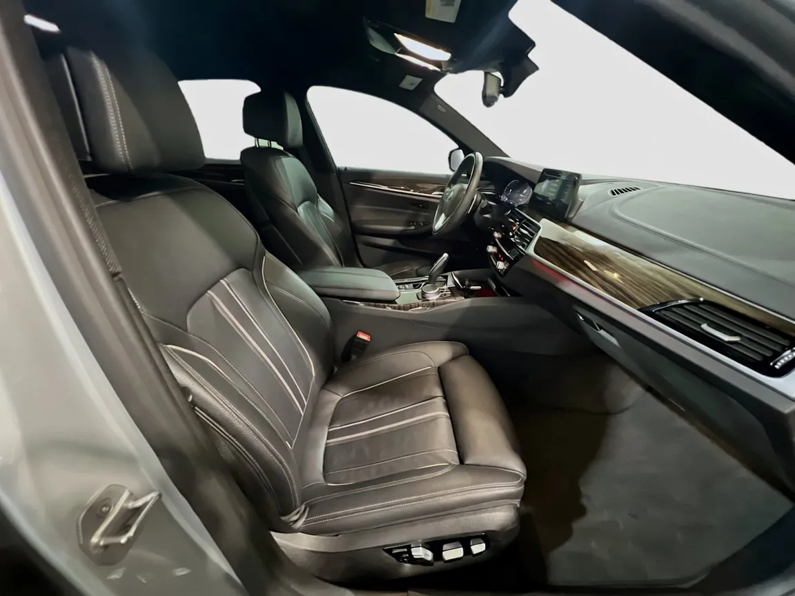 2020 BMW 5 Series 540i - Photo 23