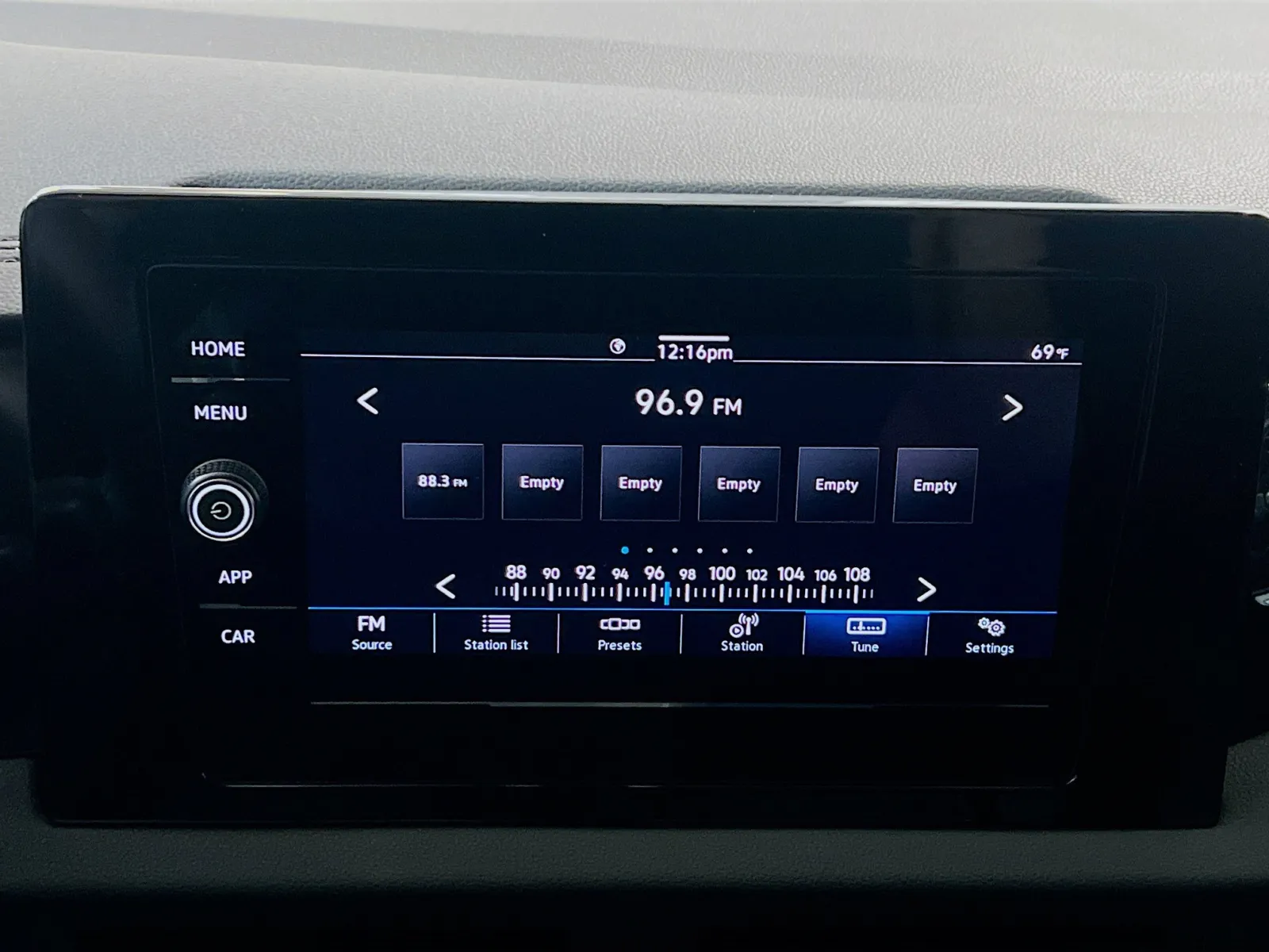 2025 Volkswagen Jetta S - Photo 10
