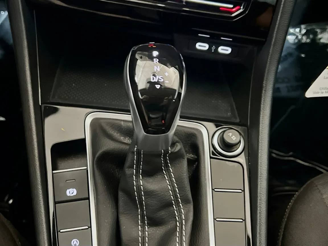 2025 Volkswagen Jetta S - Photo 12