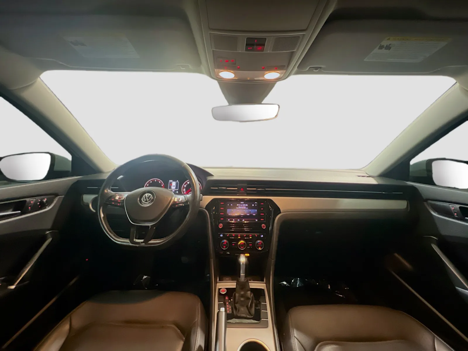 2020 Volkswagen Passat SE - Photo 15