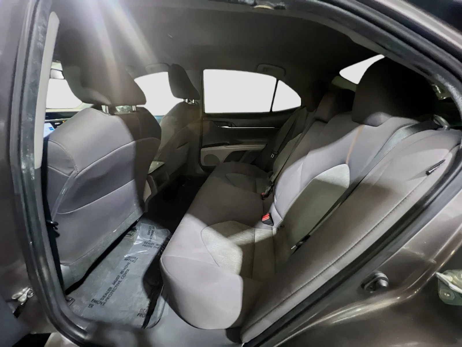 2020 Toyota Camry LE - Photo 16
