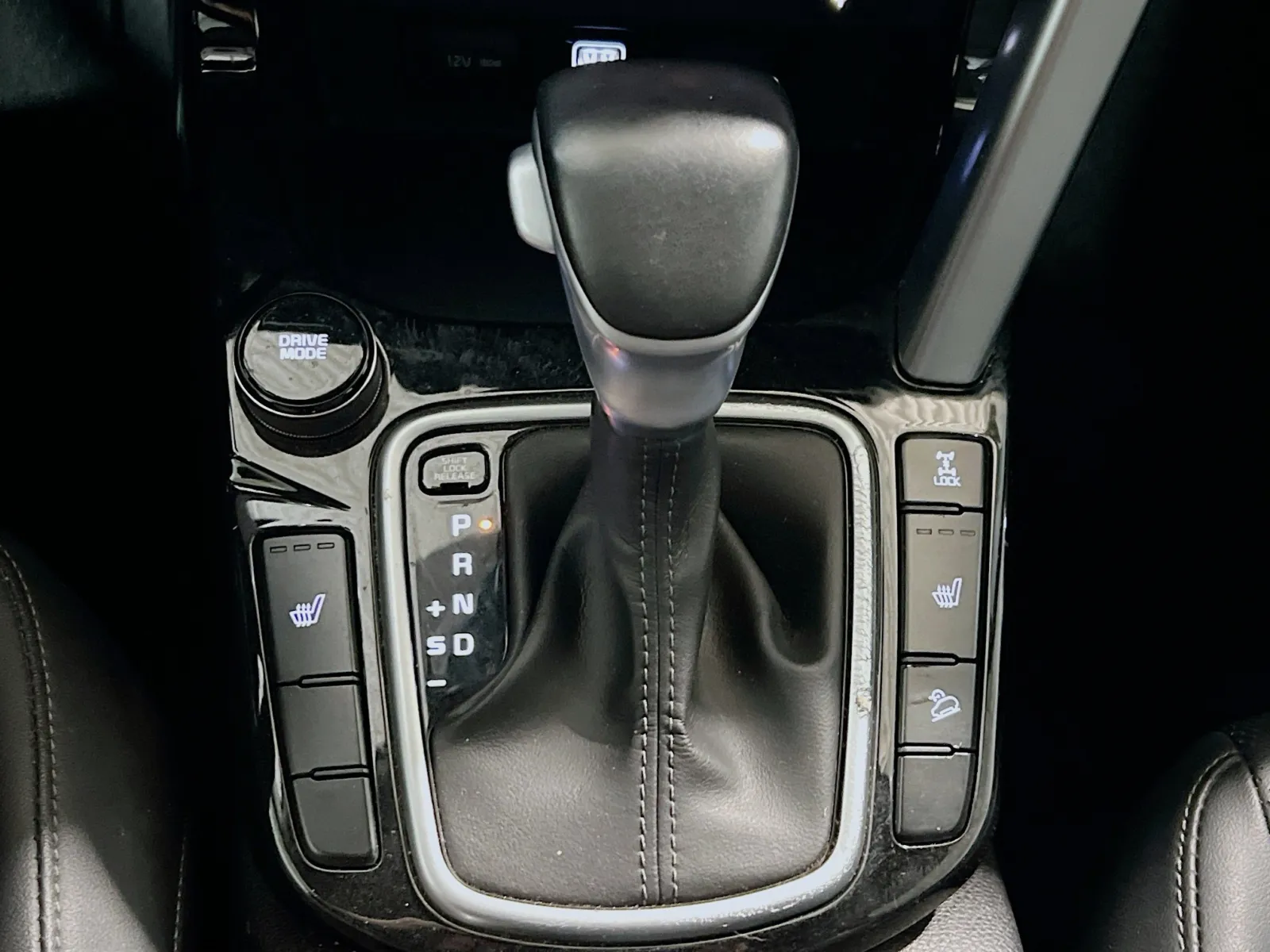 2021 Kia Seltos EX - Photo 12