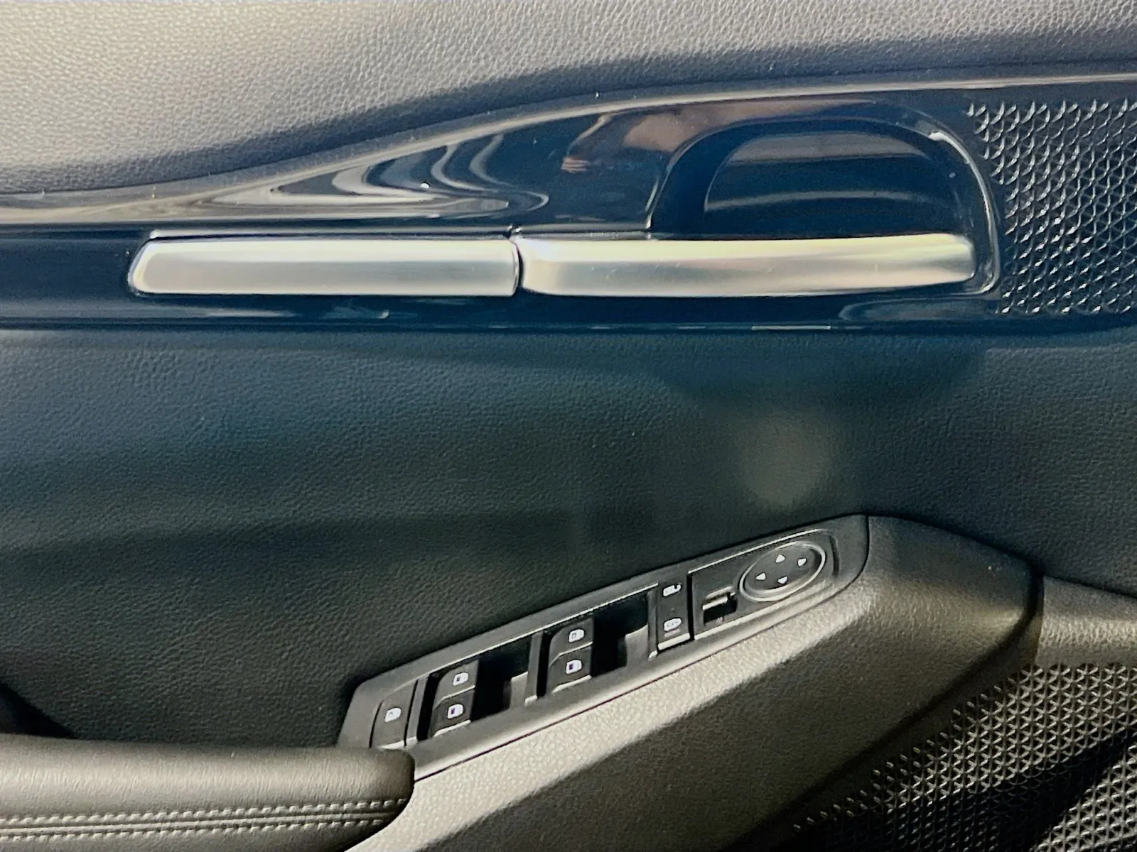 2021 Kia Seltos EX - Photo 13