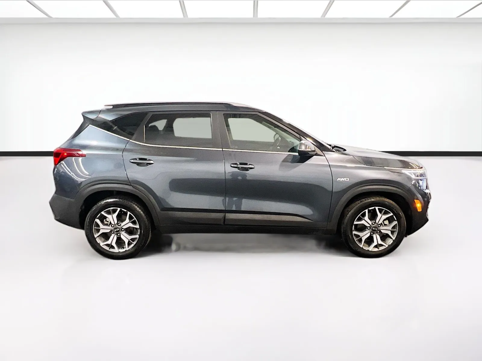 2021 Kia Seltos EX - Photo 24