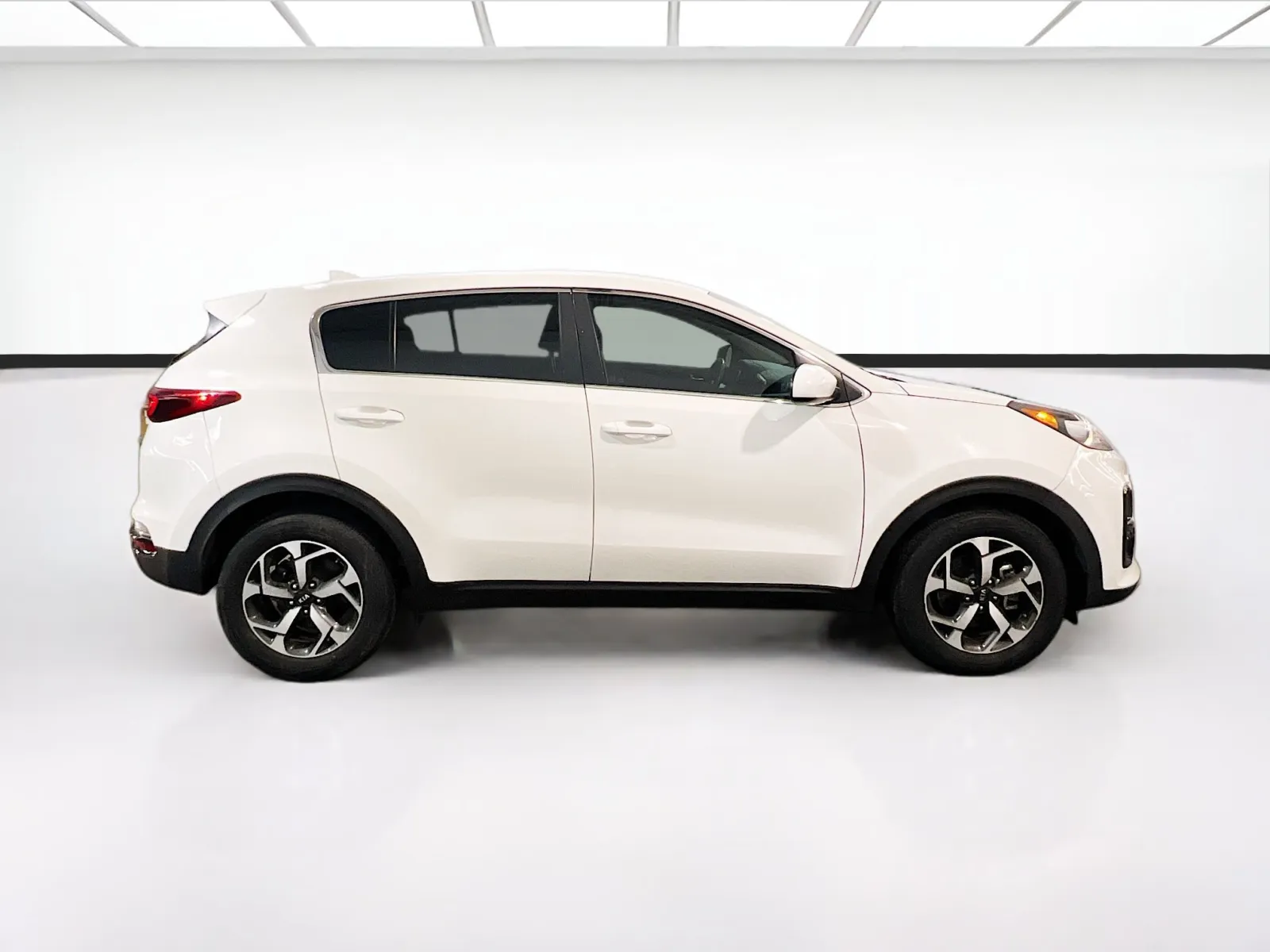 2020 Kia Sportage LX - Photo 23