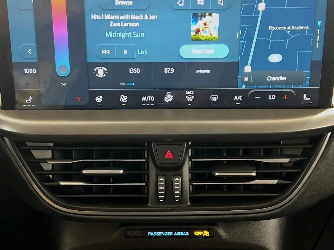 2024 Ford Escape PHEV - Photo 12