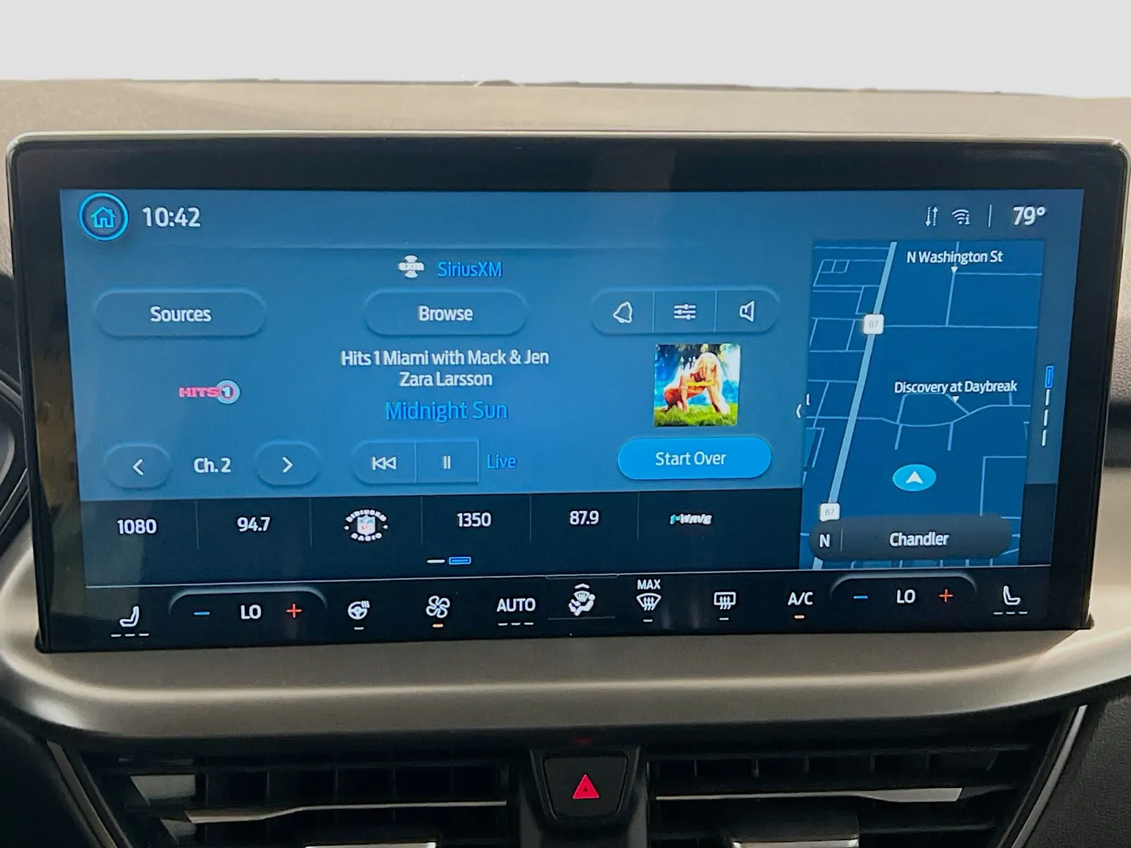 2024 Ford Escape PHEV - Photo 11