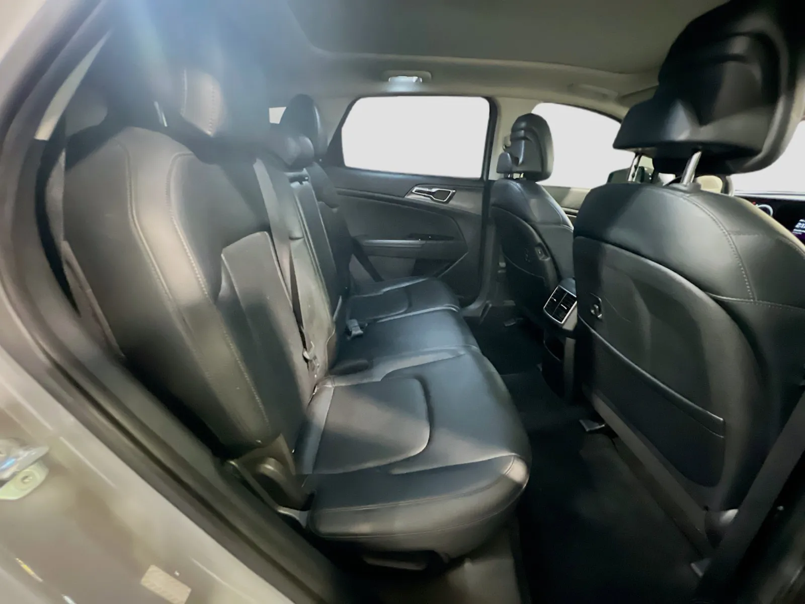 2023 Kia Sportage SX - Photo 20
