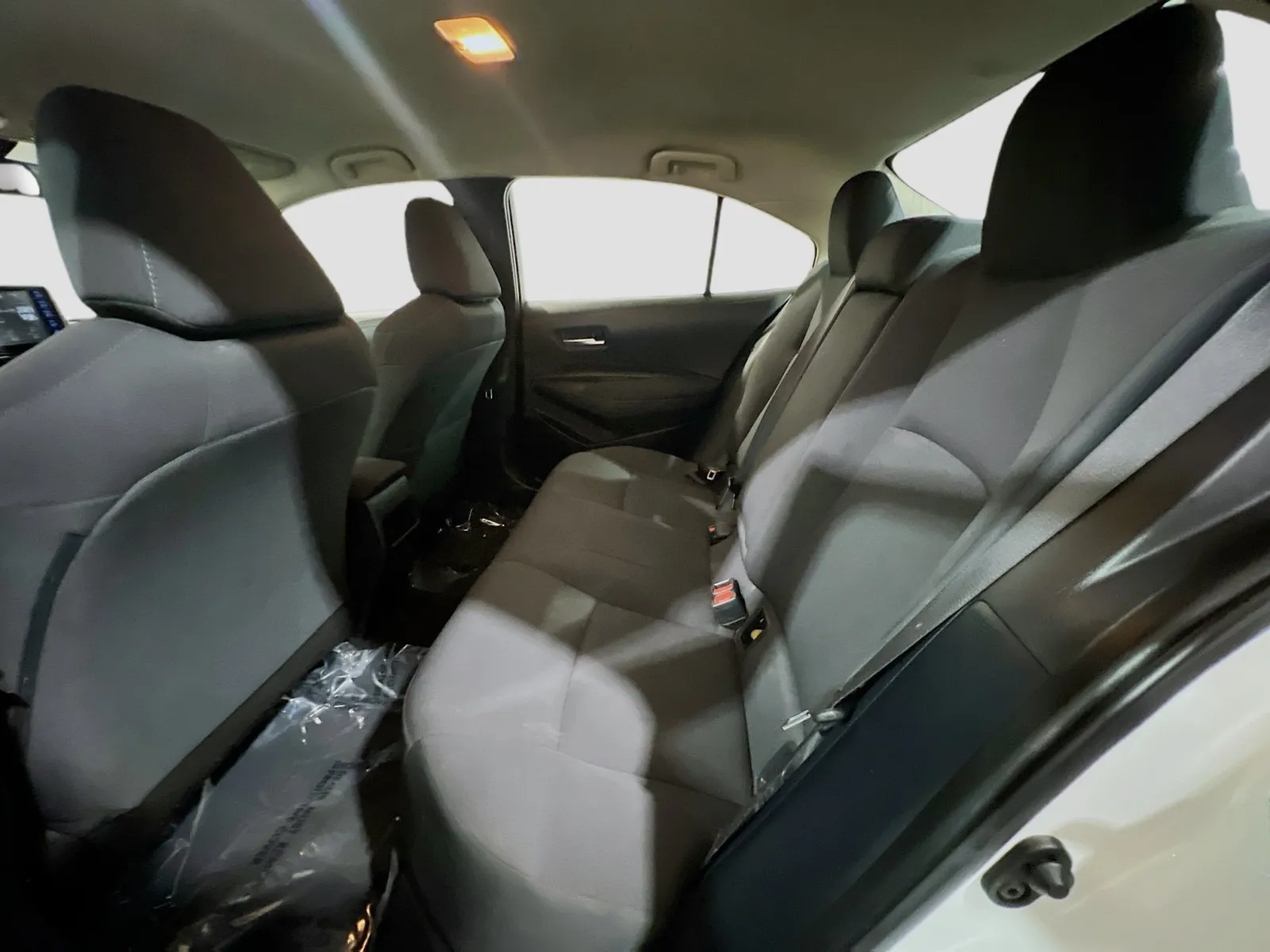 2021 Toyota Corolla LE - Photo 16