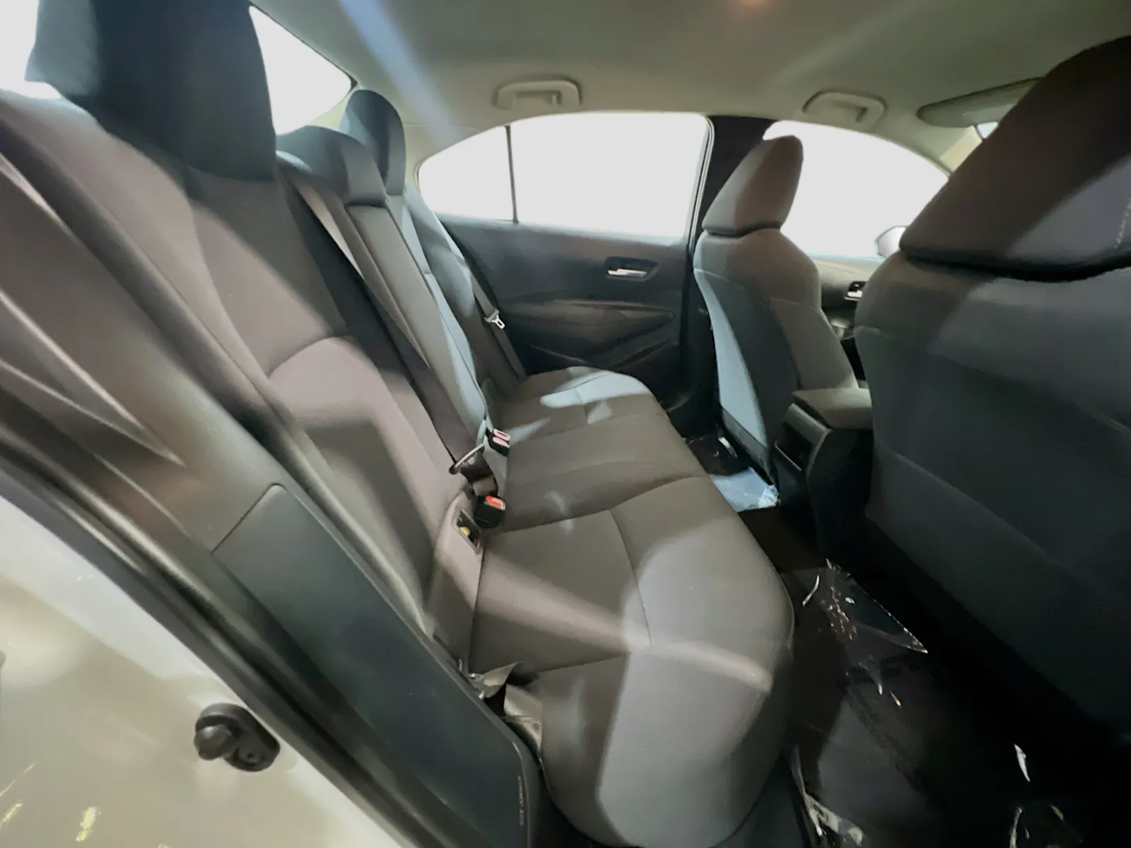 2021 Toyota Corolla LE - Photo 18