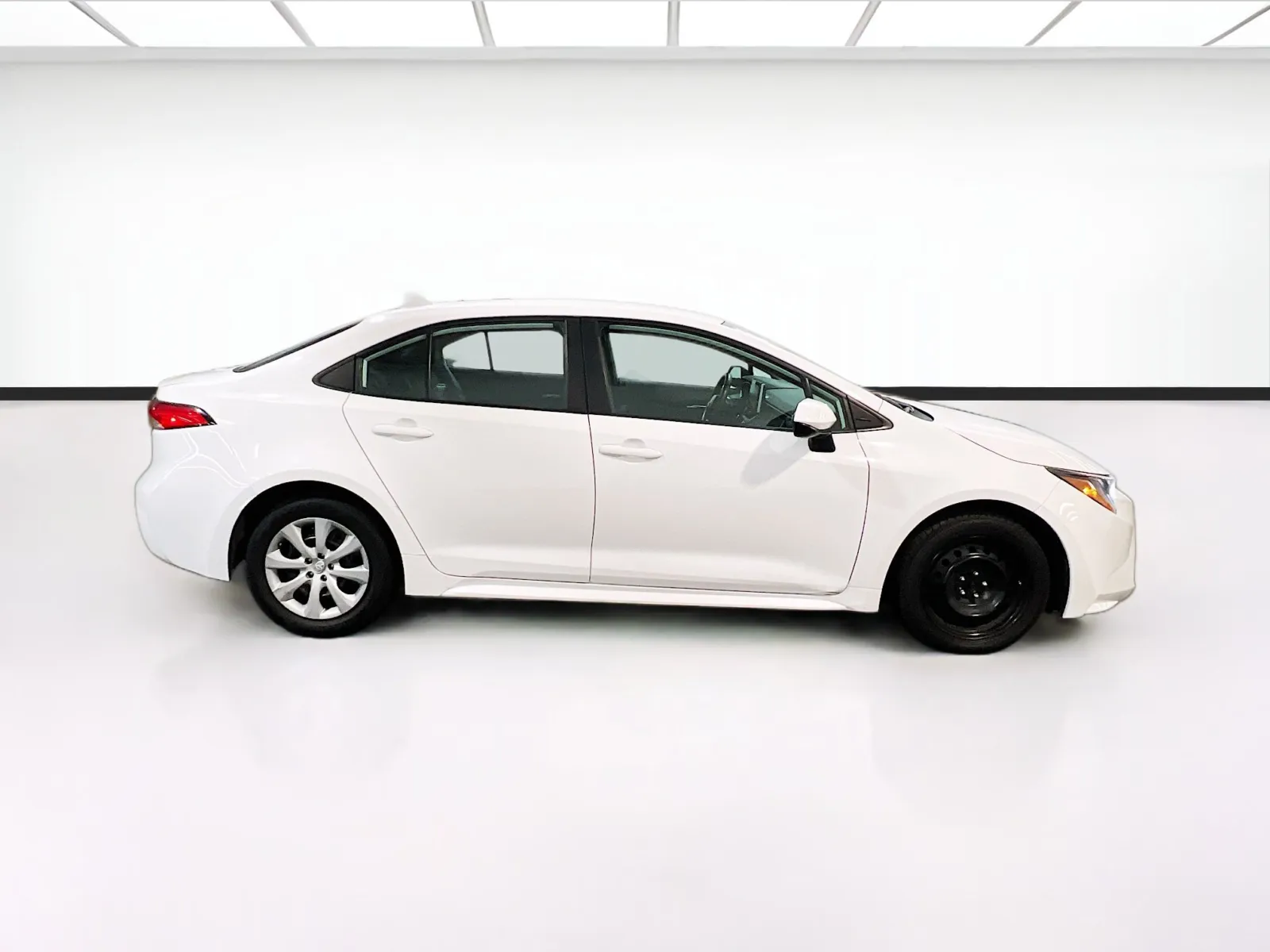 2021 Toyota Corolla LE - Photo 22