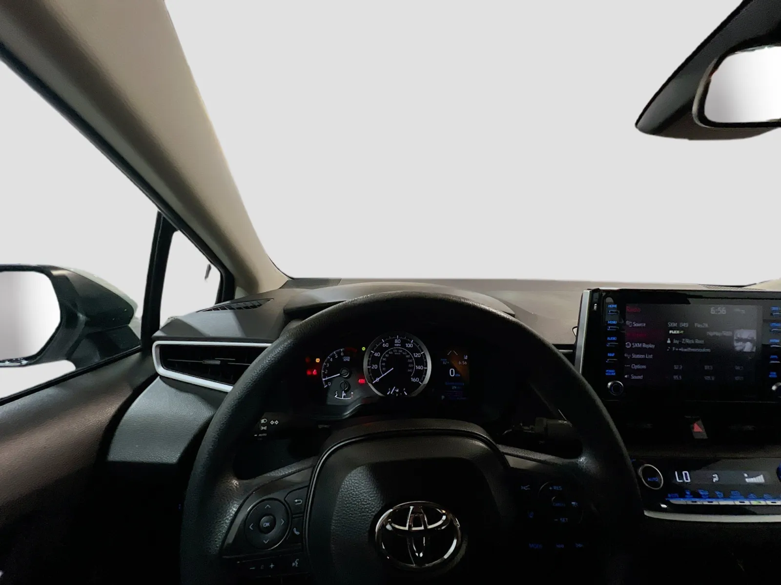 2021 Toyota Corolla LE - Photo 7