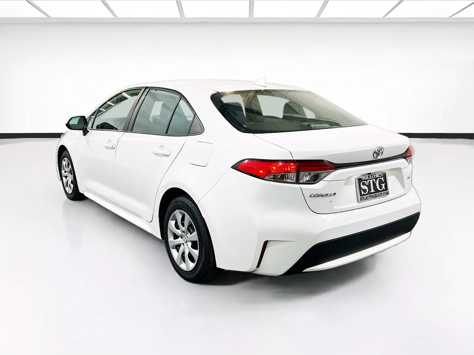 2021 Toyota Corolla LE - Photo 6