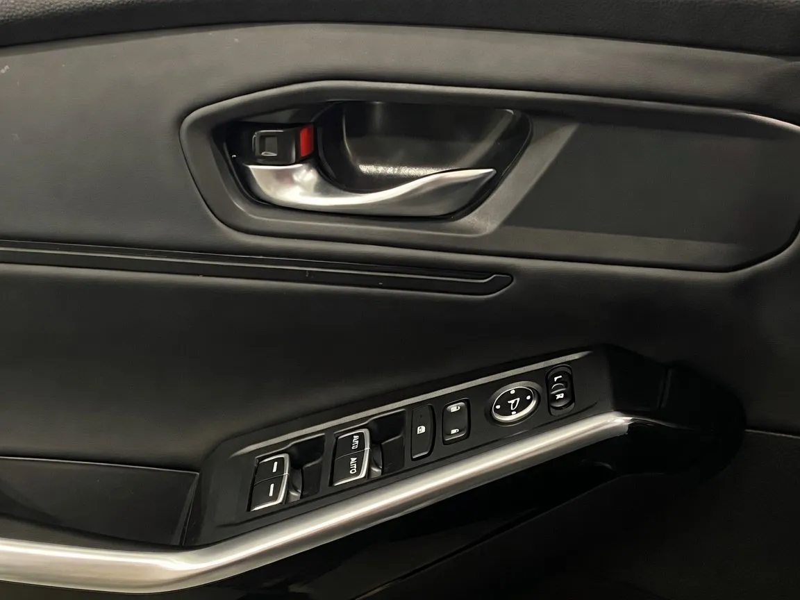 2024 Honda Accord EX - Photo 13
