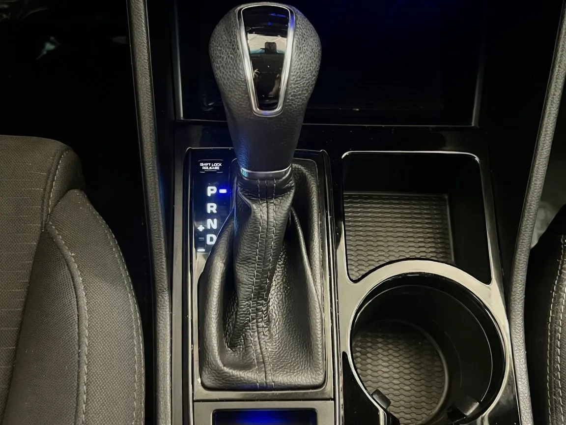 2020 Hyundai Tucson SE - Photo 12