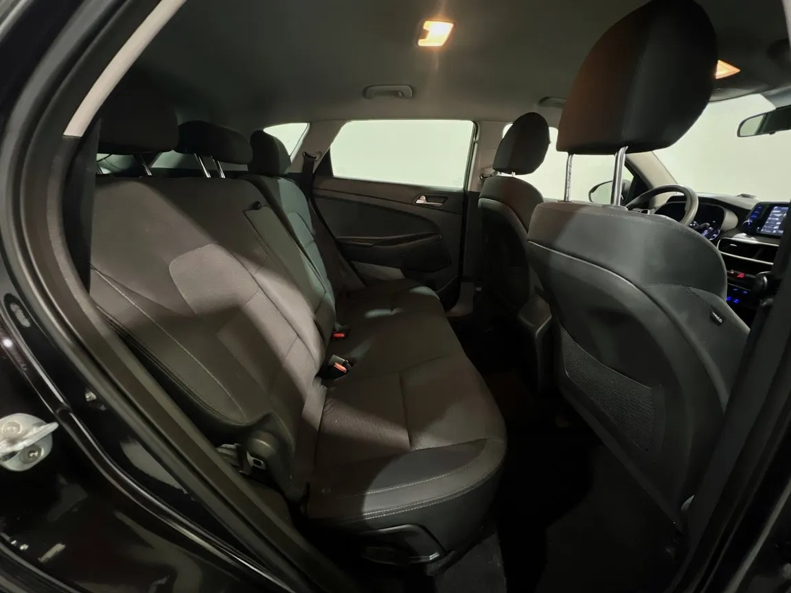 2020 Hyundai Tucson SE - Photo 18