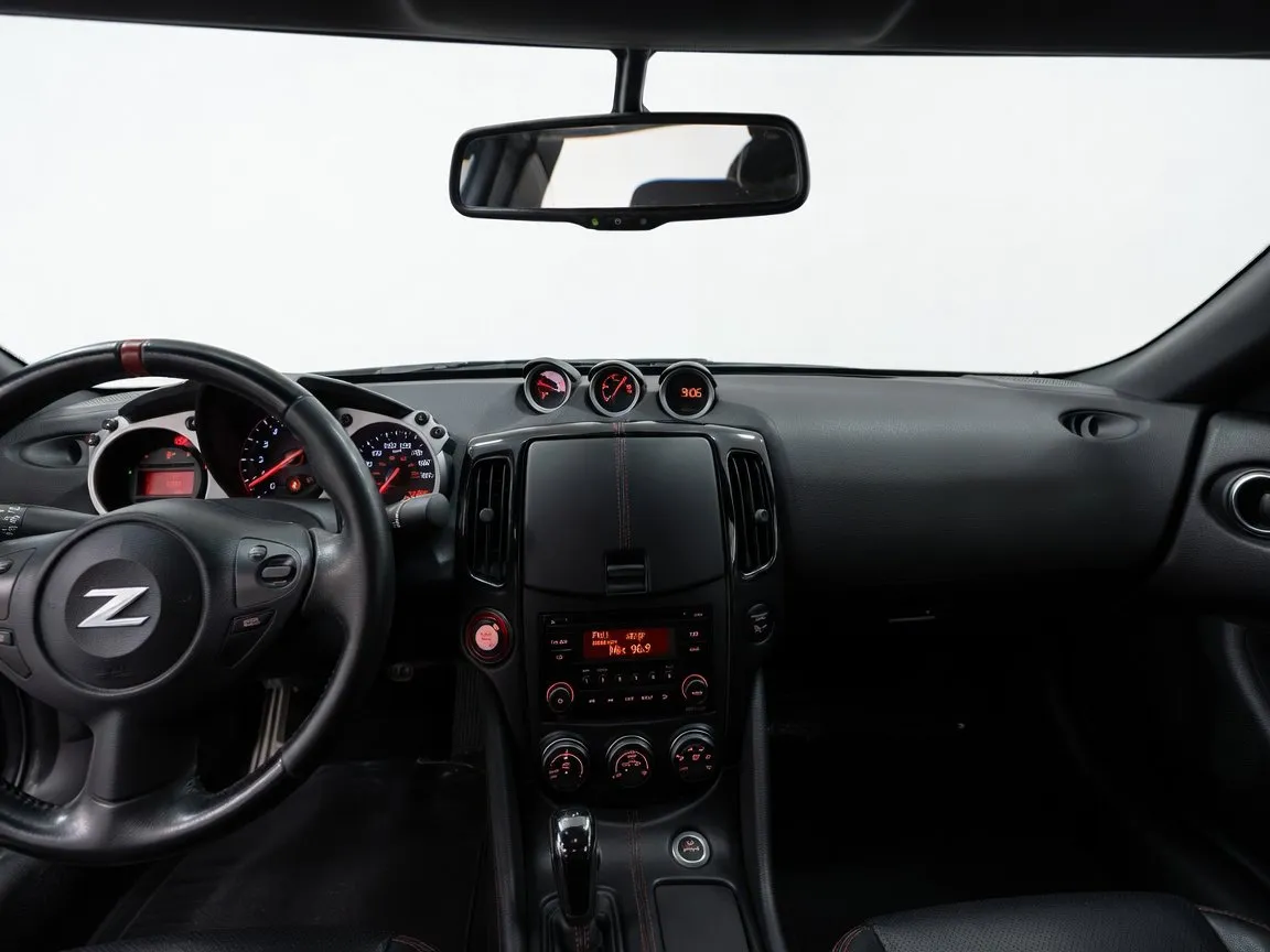 2020 Nissan 370Z Coupe Sport - Photo 16