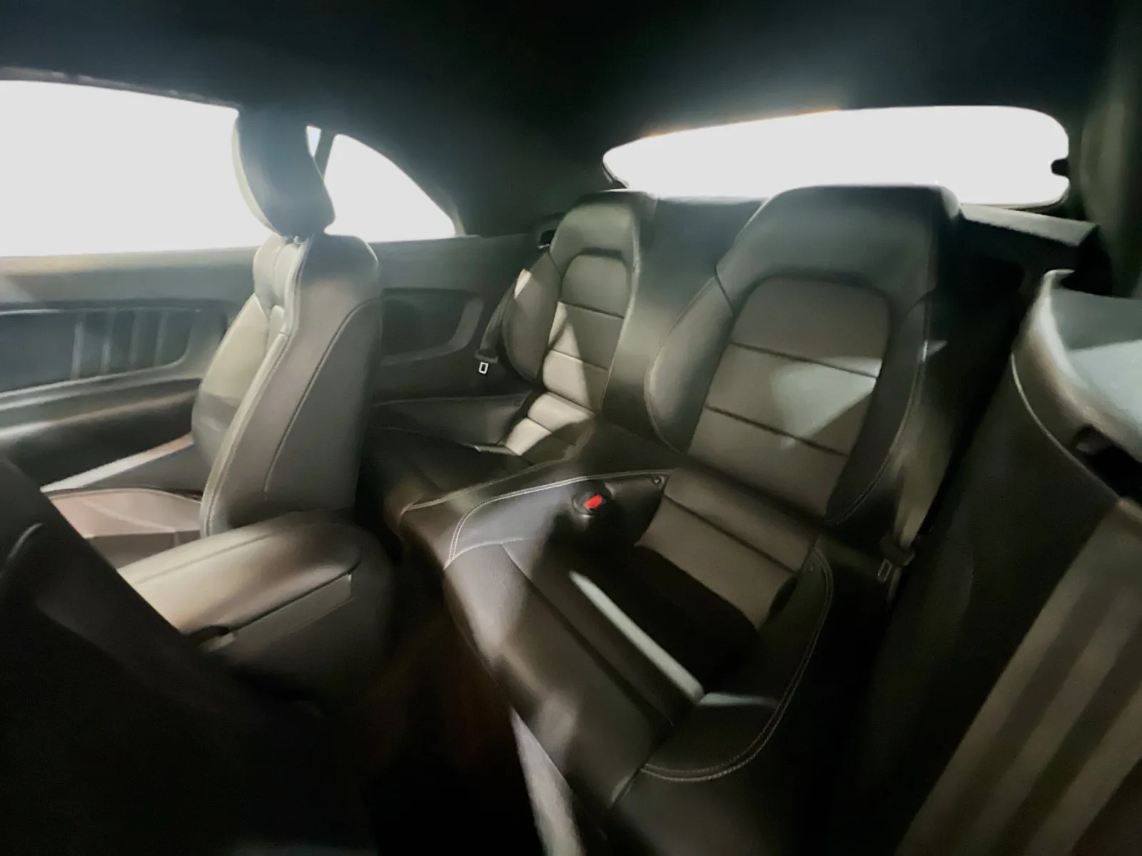 2022 Ford Mustang EcoBoost Premium - Photo 16